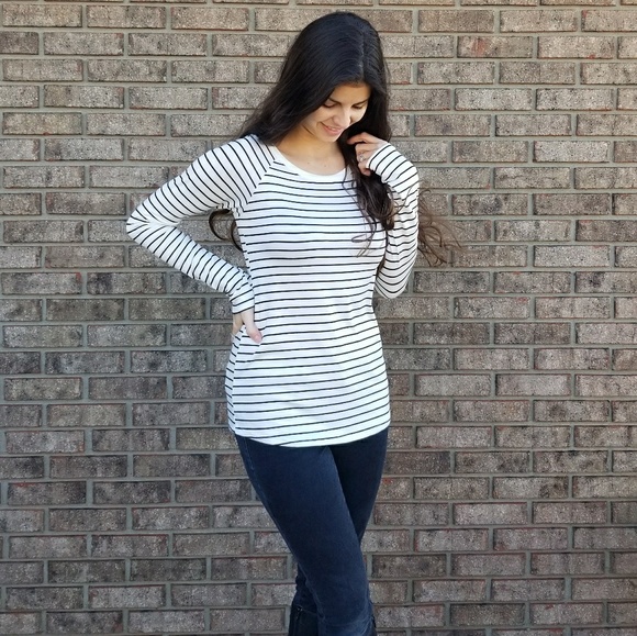 ▫️LAST ▫️The Basic Striped Tee - Picture 5 of 7